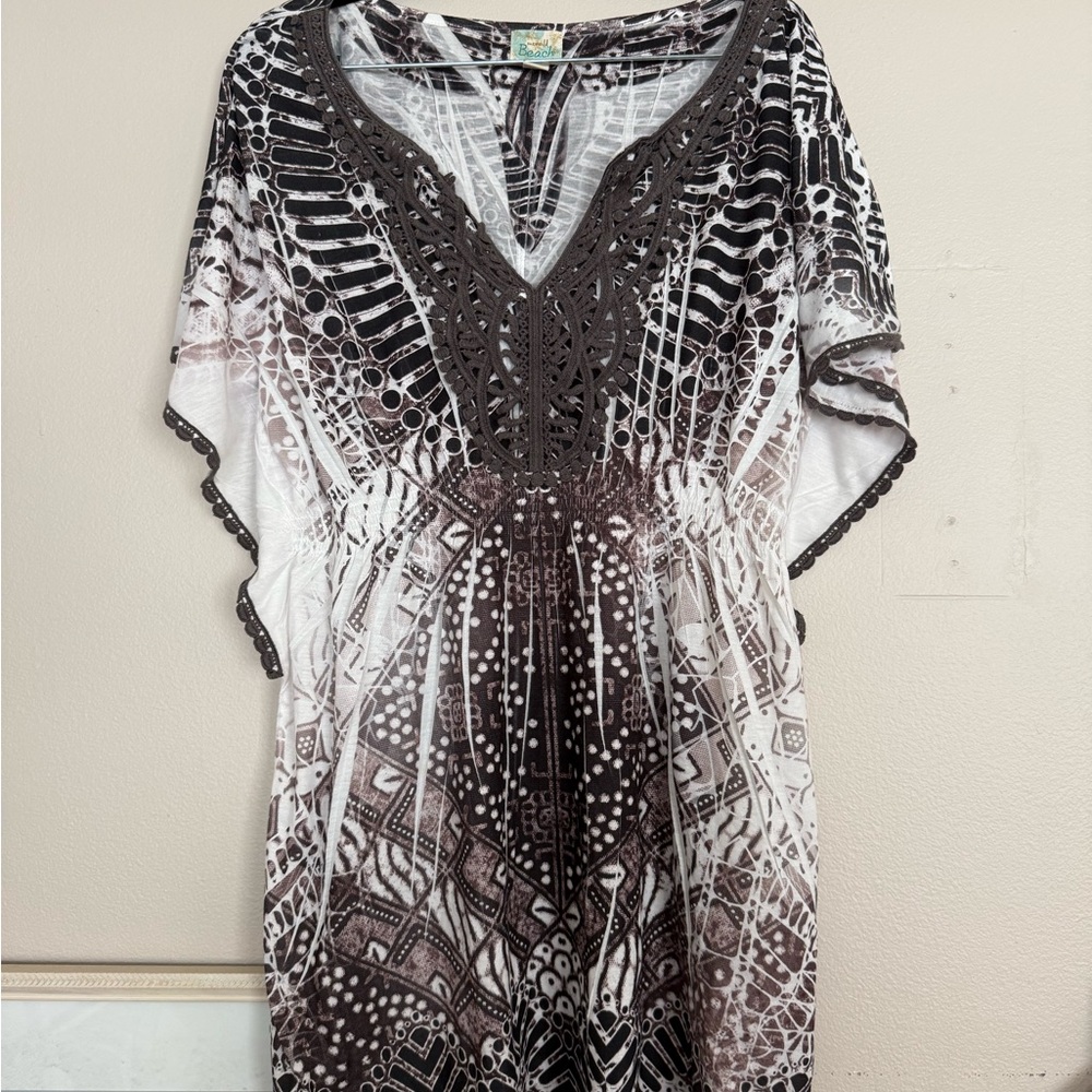 ONE WORLD Black and White Tie Dye Y2K Boho Beach Cover-Up